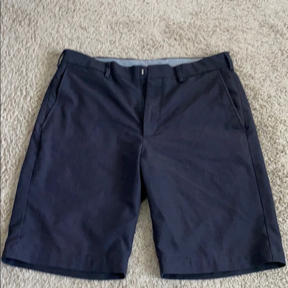 Walter Hagen Golf Shorts W32. Barely worn.